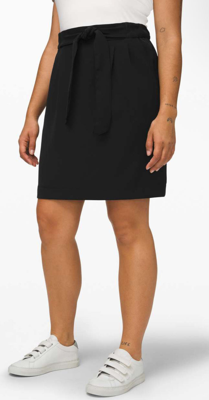 Lululemon Noir HR Skirt (6)