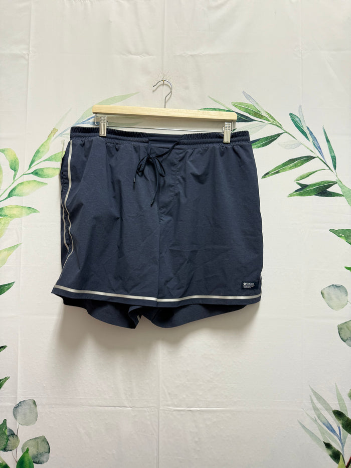 Lululrmon Hybrid Pool Short 7” (XL)