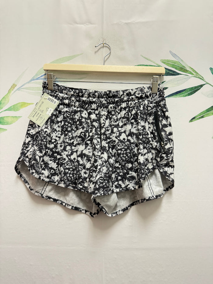 Lululemon Tracker LR Short 4” (10)