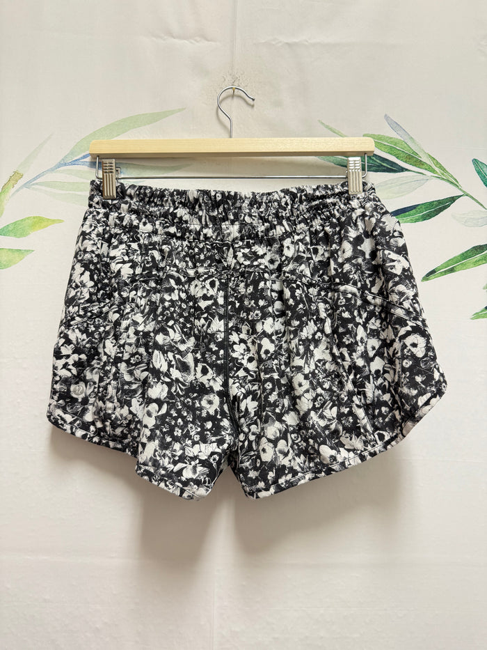 Lululemon Tracker LR Short 4” (10)