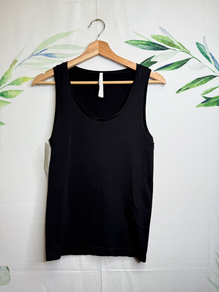Aritzia Babaton Tenure Tank (M/L)