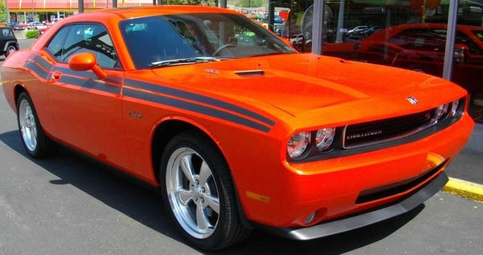 Dodge PLC Hemi Orange Basecoat With Reducer Quart (Basecoat Only)