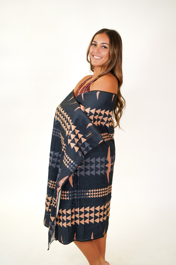 Lōkahi Black